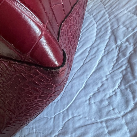 Vince Crocodile-Embossed Leather Tote - Picture 7 of 16